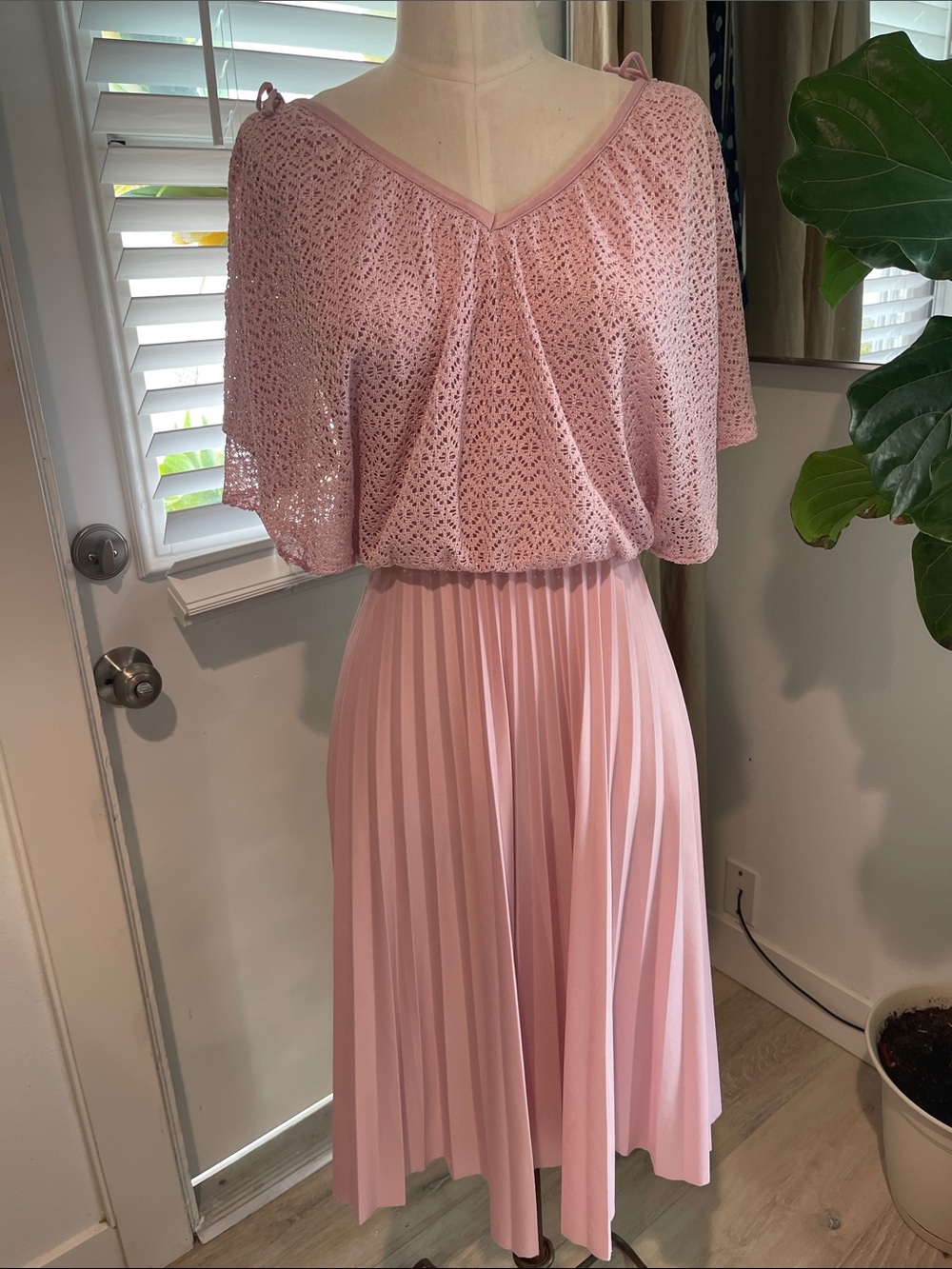Vintage Women's Pink Crochet Top Pleated Midi Dress
